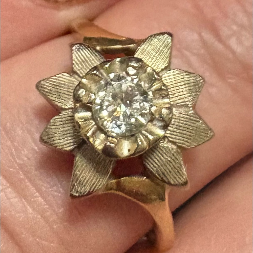Vintage Floral Design Ring